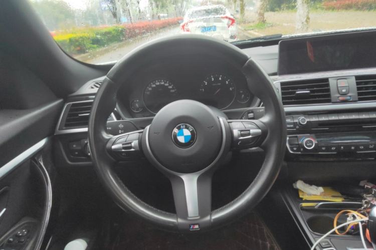 Used BMW 3 Series GT 2020 320i M Sport Package Steering Wheel