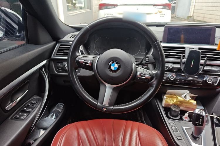Used BMW 3 Series GT 2020 320i M Sport Package Steering Wheel