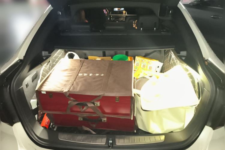 Used BMW 3 Series GT 2020 320i M Sport Package Trunk
