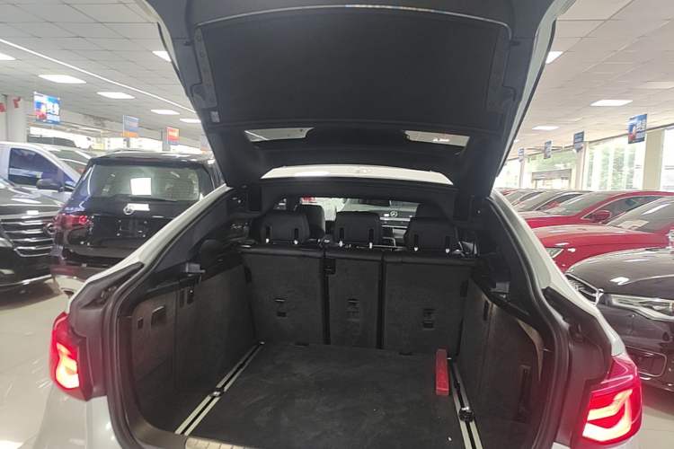 Used BMW 3 Series GT 2020 320i M Sport Package Trunk