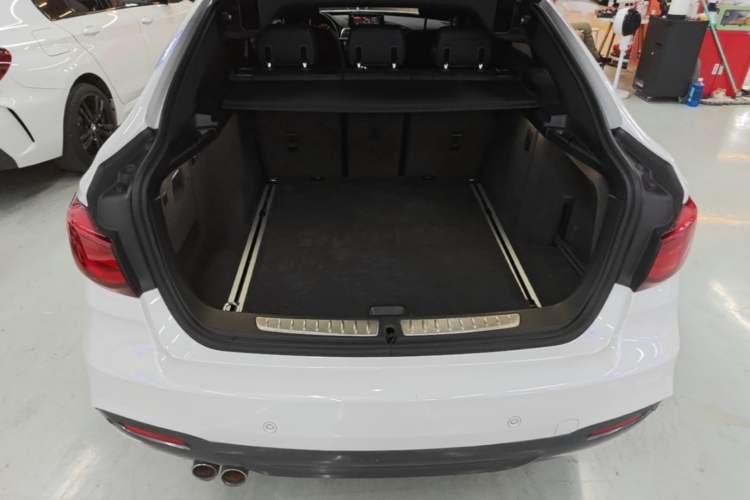 Used BMW 3 Series GT 2020 320i M Sport Package Trunk