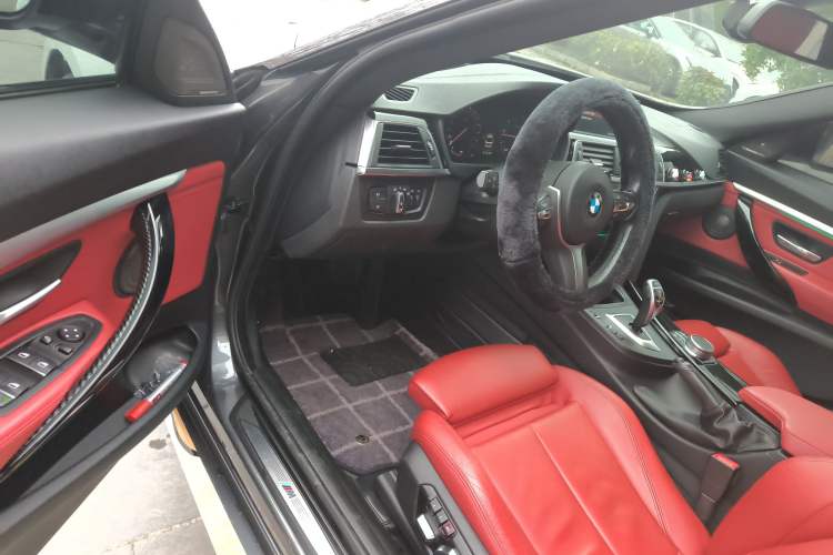 Used BMW 3 Series GT 2020 320i M Sport Night Edition Driver Seat