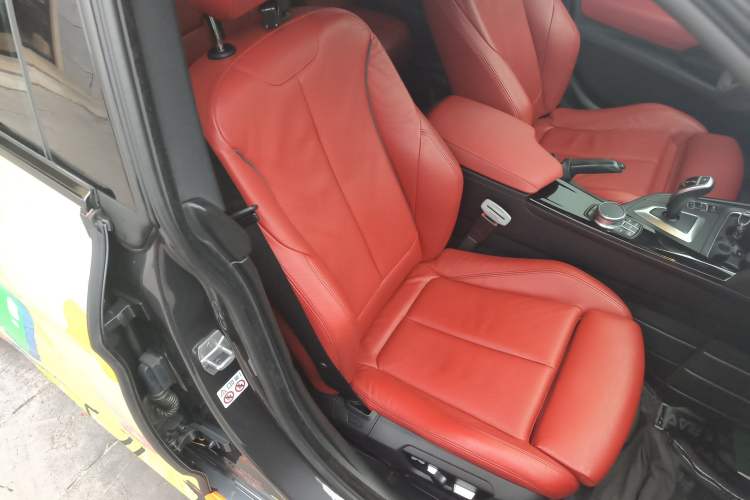 Used BMW 3 Series GT 2020 320i M Sport Night Edition Right Front Seat