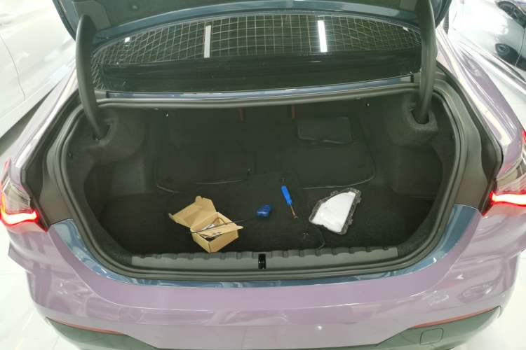 Used BMW 4 Series 2022 425i Fashion Model M Sport Night Edition Package Trunk