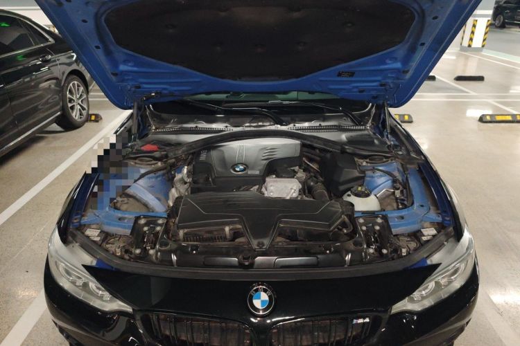 Used BMW 4 Series 2014 420i Design Package Model Engine Bay