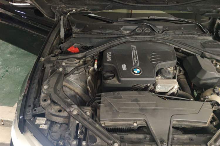 Used BMW 4 Series 2014 428i Convertible Sport Design Package Engine Bay Right