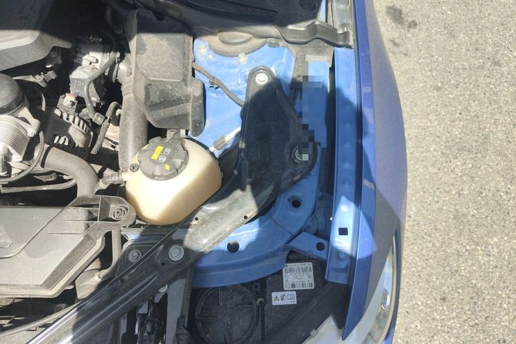 Used BMW 4 Series 2014 420i Convertible Sports Design Package Engine Bay Left