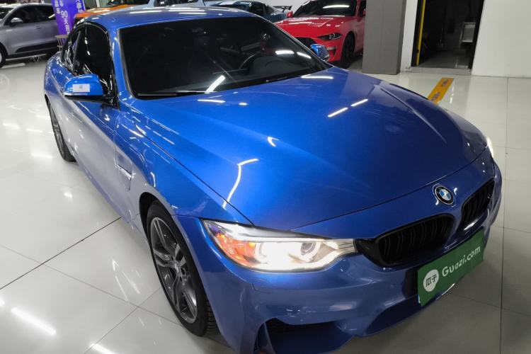 Used BMW 4 Series 2014 420i Convertible Design Line Package Front Right 45 Deg
