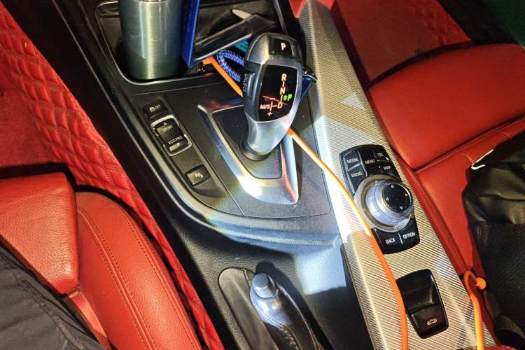Used BMW 4 Series 2014 420i Convertible Luxury Design Package Gear Lever