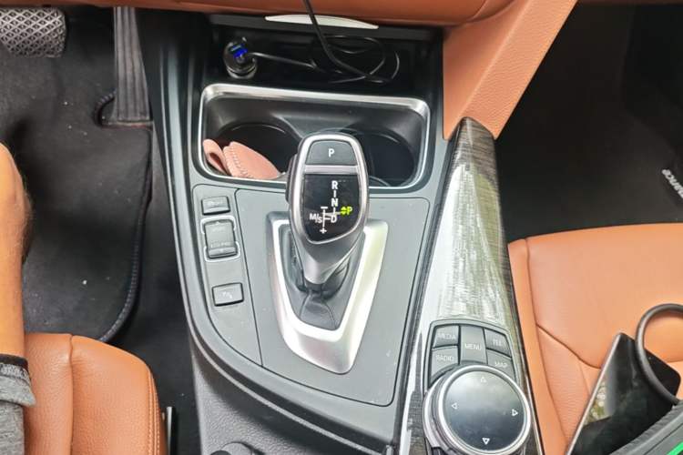 Used BMW 4 Series 2014 428i xDrive Luxury Design Package Gear Lever