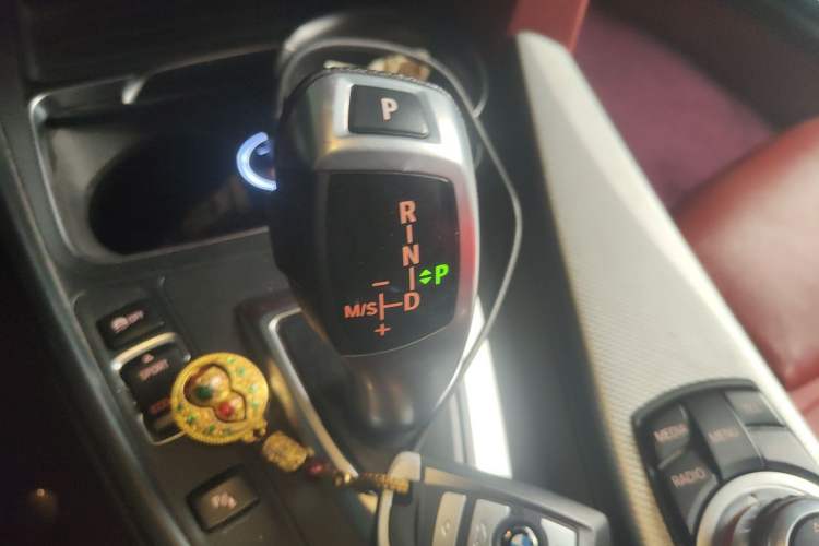 Used BMW 4 Series 2014 420i Convertible Sports Design Package Gear Lever
