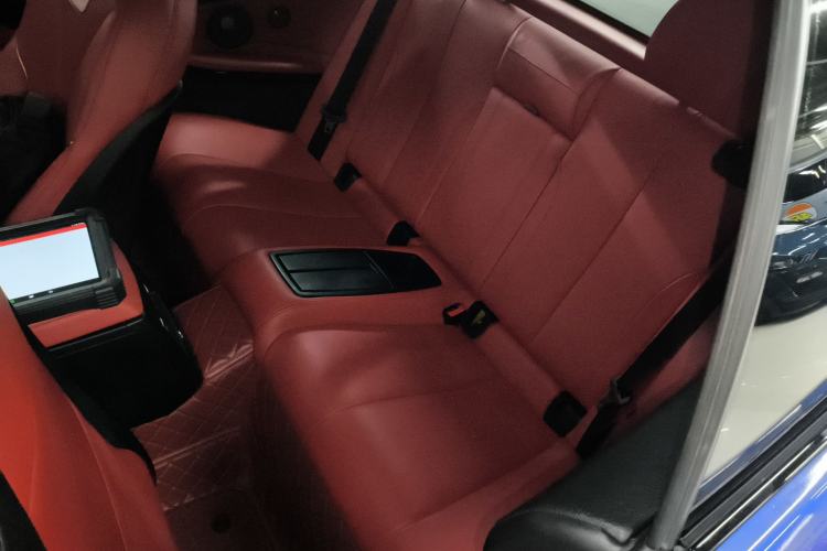Used BMW 4 Series 2014 420i Convertible Design Line Package Left Rear Seat