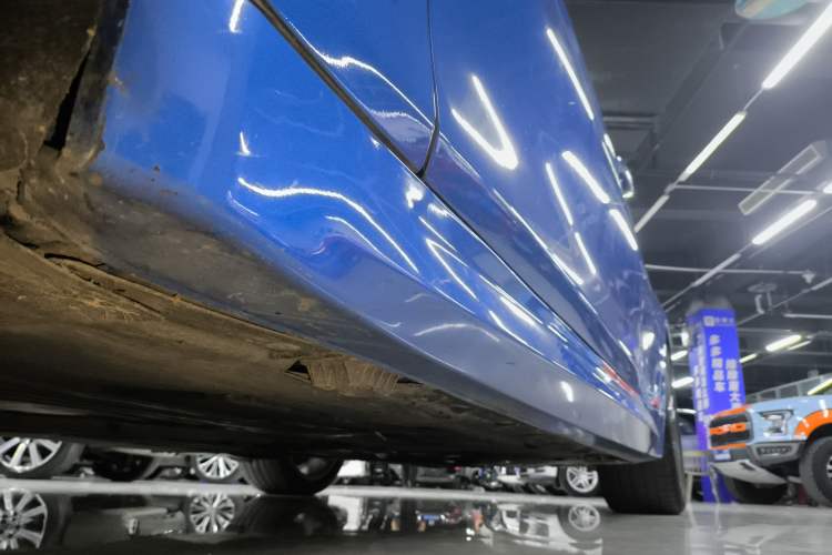 Used BMW 4 Series 2014 420i Convertible Design Line Package Left Side Sill
