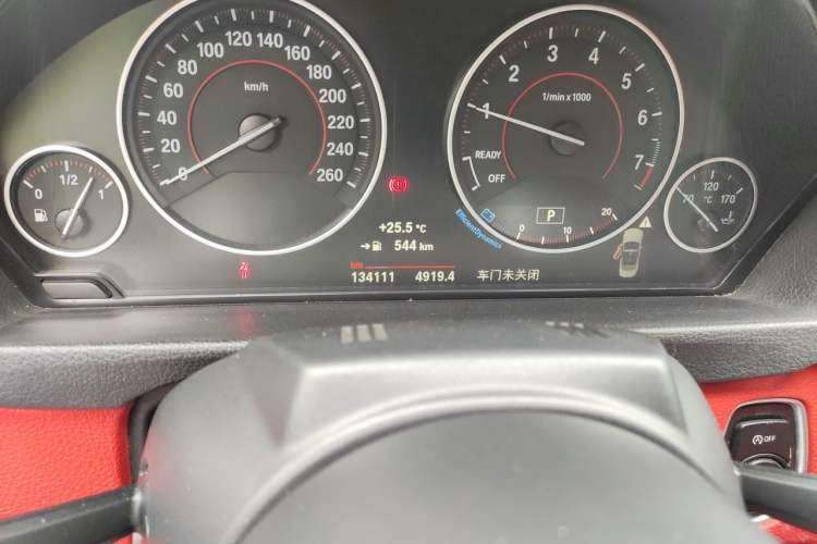 Used BMW 4 Series 2014 428i Convertible Design Package Odometer Close Up
