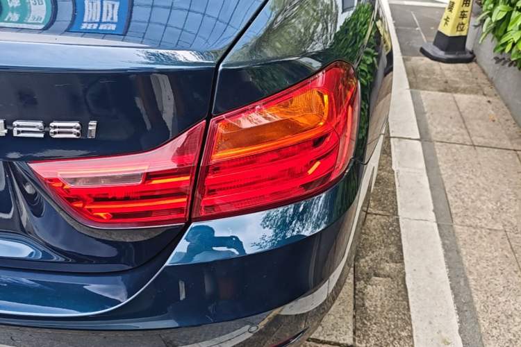 Used BMW 4 Series 2014 428i xDrive Luxury Design Package Right Rear Taillight