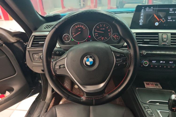 Used BMW 4 Series 2014 420i Convertible Fashion Model Steering Wheel