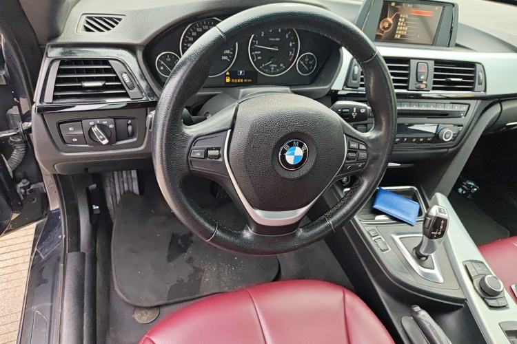 Used BMW 4 Series 2014 420i Convertible Fashion Model Steering Wheel