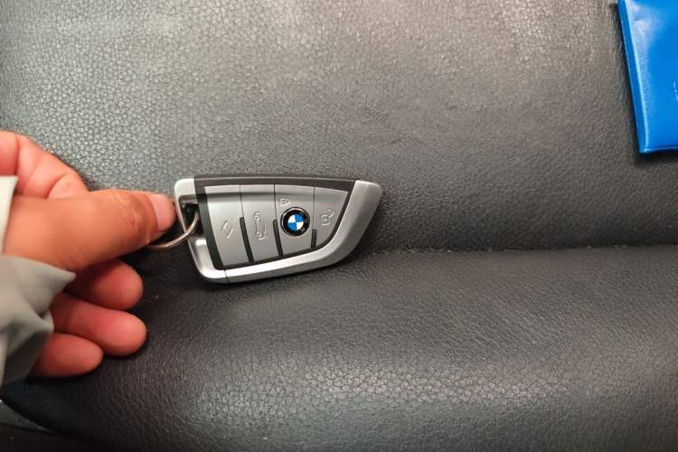 Used BMW 4 Series 2014 420i Convertible Fashion Model Vehicle Key