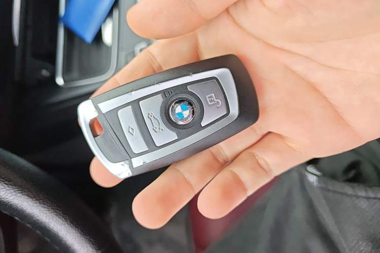 Used BMW 4 Series 2014 420i Convertible Fashion Model Vehicle Key