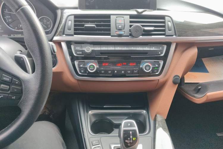 Used BMW 4 Series 2014 428i Luxury Design Package Audio And AC Panel