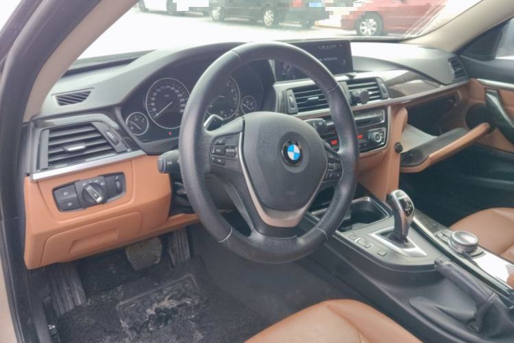 Used BMW 4 Series 2014 428i Luxury Design Package Center Console
