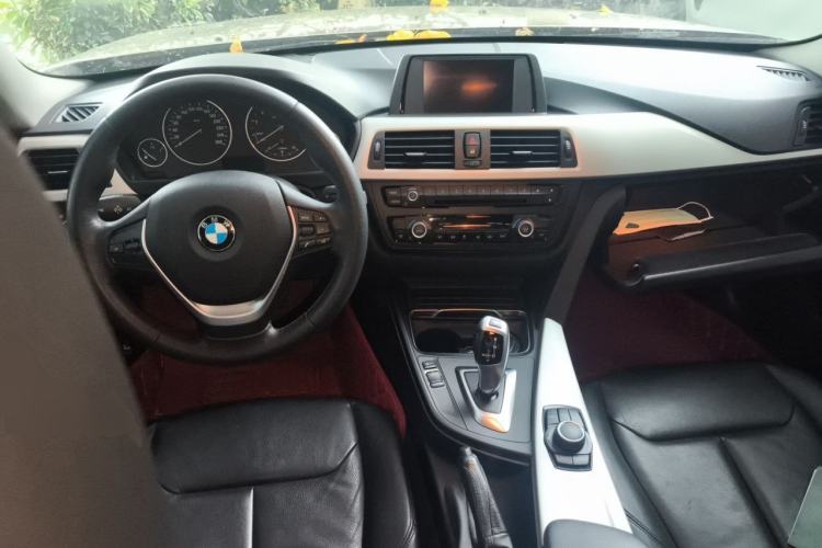 Used BMW 4 Series 2014 420i Gran Coupe Fashion Model Center Console