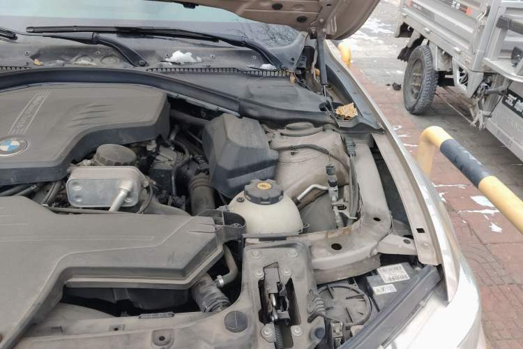 Used BMW 4 Series 2014 428i Luxury Design Package Engine Bay Left