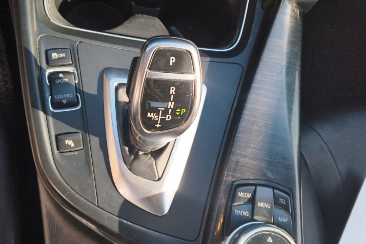 Used BMW 4 Series 2014 428i Convertible Luxury Design Package Gear Lever