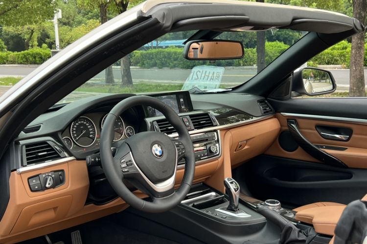 Used BMW 4 Series 2014 428i Convertible Design Package Interior 6