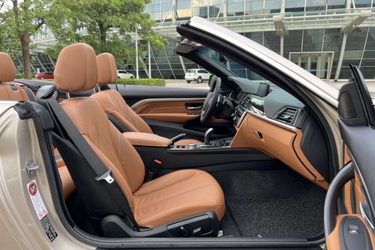 Used BMW 4 Series 2014 428i Convertible Design Package Interior 9