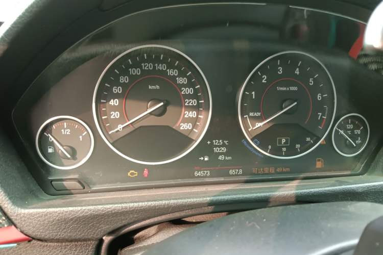 Used BMW 4 Series 2014 428i Sport Design Package Odometer Close Up
