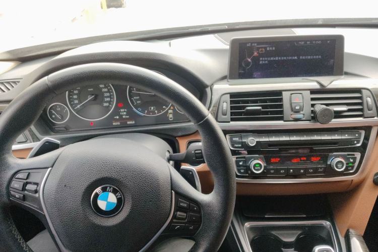 Used BMW 4 Series 2014 428i Luxury Design Package Steering Wheel