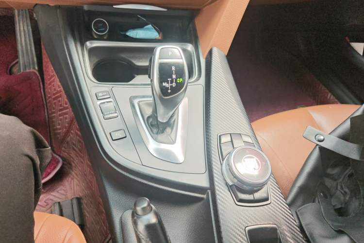 Used BMW 4 Series 2014 435i Convertible Luxury Design Package Gear Lever