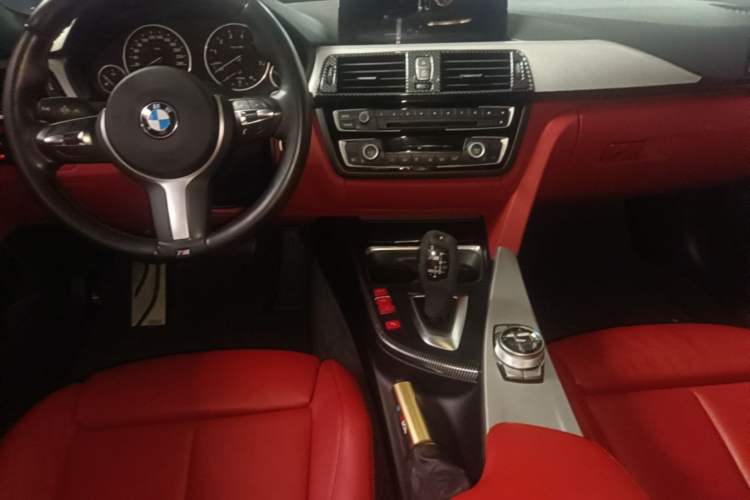 Used BMW 4 Series 2014 420i Gran Coupe Fashion Model Center Console