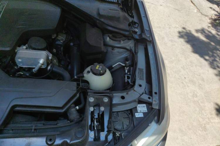 Used BMW 4 Series 2014 420i Gran Coupe Fashion Model Engine Bay Left