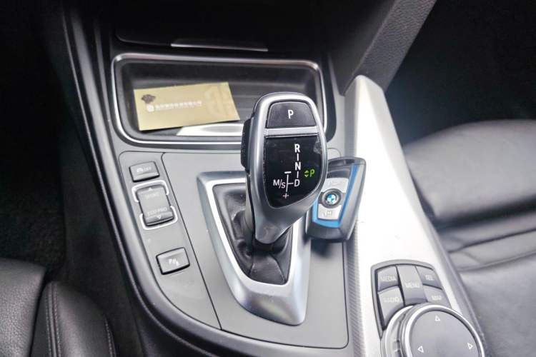 Used BMW 4 Series 2014 428i Gran Coupe Design Package Edition Gear Lever
