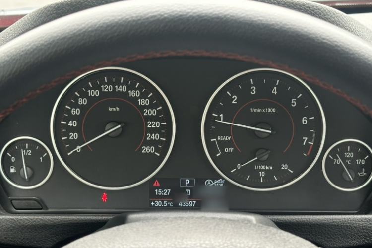 Used BMW 4 Series 2014 420i Convertible Sports Design Package Interior 6