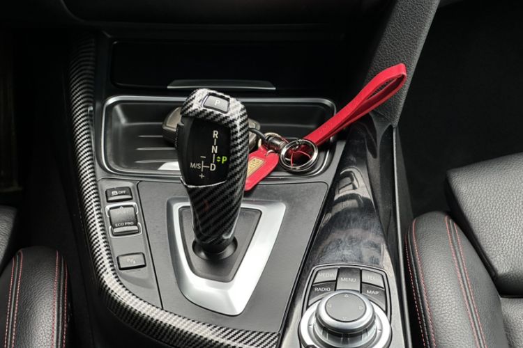 Used BMW 4 Series 2014 420i Convertible Sports Design Package Interior 6