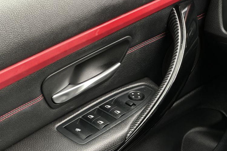 Used BMW 4 Series 2014 420i Convertible Sports Design Package Interior 8