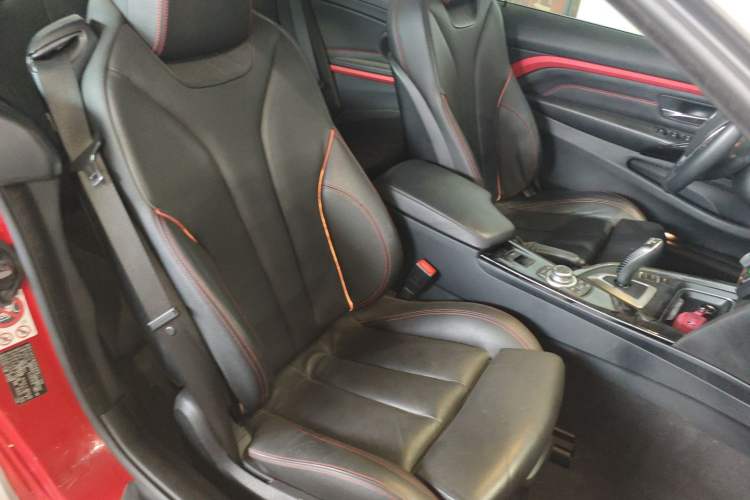 Used BMW 4 Series 2014 420i Convertible Sports Design Package Right Front Seat