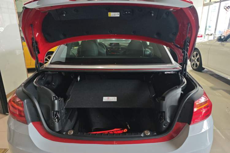 Used BMW 4 Series 2014 420i Convertible Sports Design Package Trunk