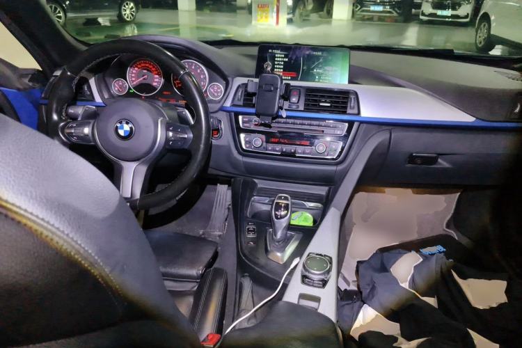 Used BMW 4 Series 2014 428i Convertible Sport Design Package Center Console