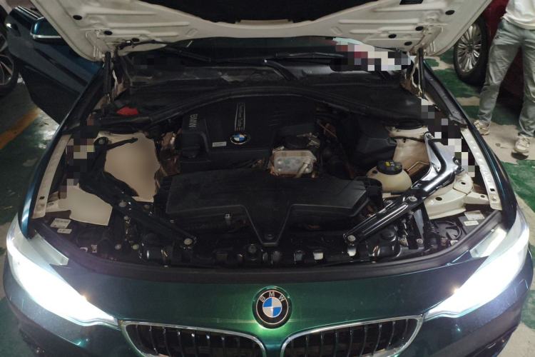 Used BMW 4 Series 2014 420i Convertible Luxury Design Package Engine Bay