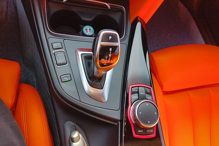 Used BMW 4 Series 2014 428i Convertible Sport Design Package Gear Lever