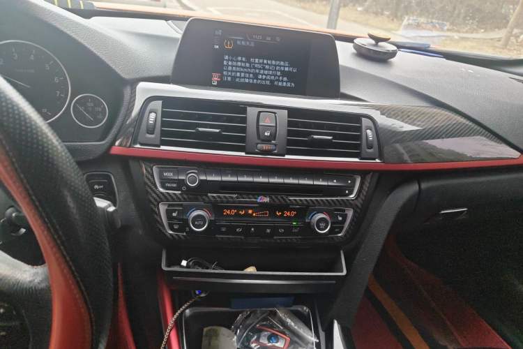 Used BMW 4 Series 2014 420i Convertible Fashion Model Audio And AC Panel