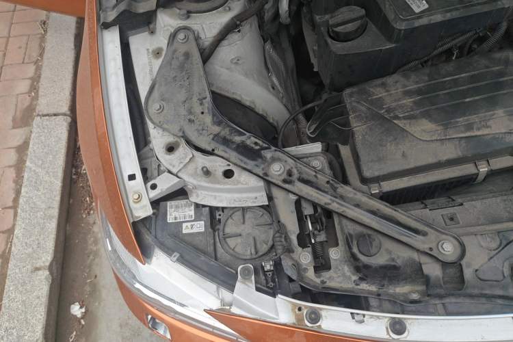 Used BMW 4 Series 2014 420i Convertible Fashion Model Engine Bay Right