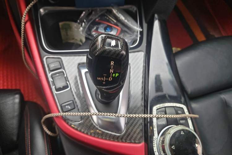 Used BMW 4 Series 2014 420i Convertible Fashion Model Gear Lever