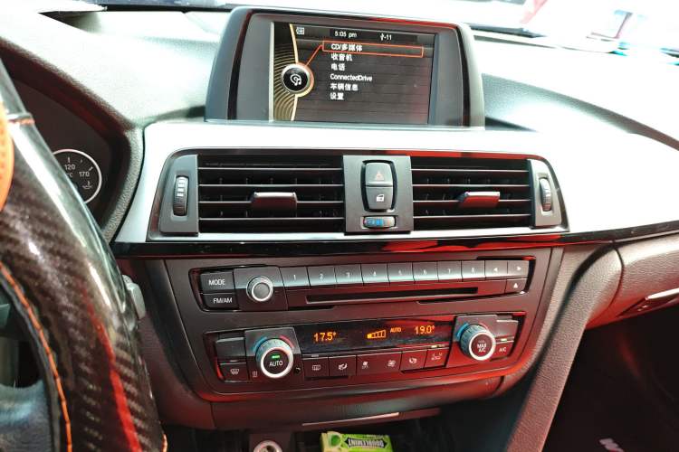 Used BMW 4 Series 2014 420i Fashion Model Audio And AC Panel