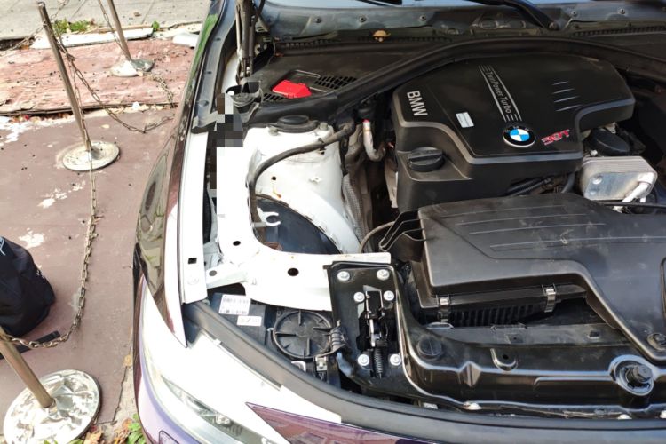 Used BMW 4 Series 2014 420i Fashion Model Engine Bay Right