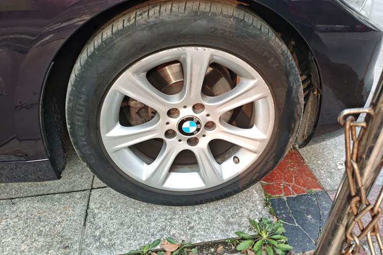 Used BMW 4 Series 2014 420i Fashion Model Right Front Wheel Hub